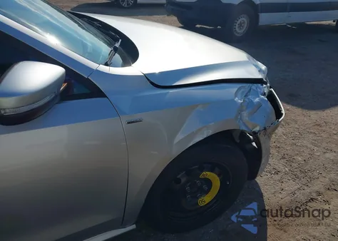 2015 Volkswagen Passat 1.8T Wolfsburg Edition из США, поврежденный, VIN 1VWAT7A32FC041408